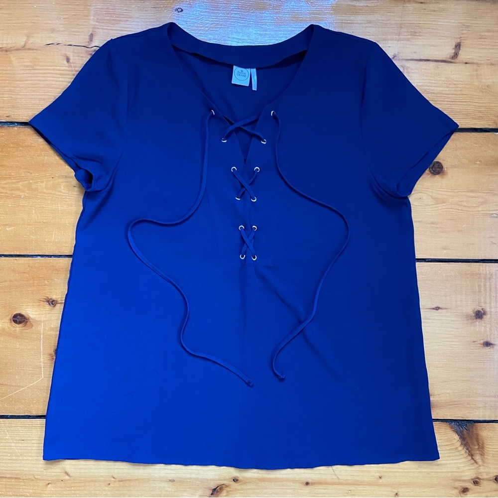 NEW Paper Crane Women's Navy Front Tie Short Sleeve Top Size Small NWOT